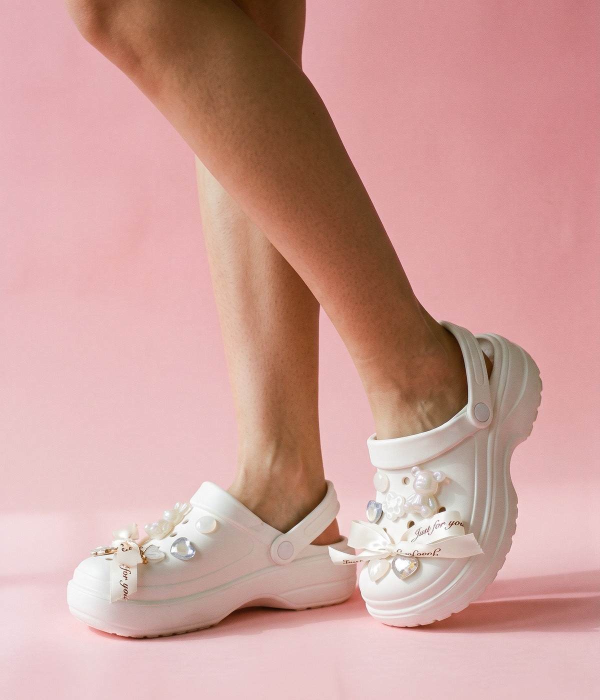 Clog Plataforma Pérola Branco (+Gominhas de Brinde), em uso